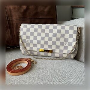 Checkered Chain Shoulder Bag